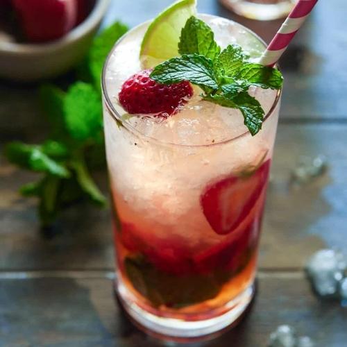 cocktailuri cu vin rose